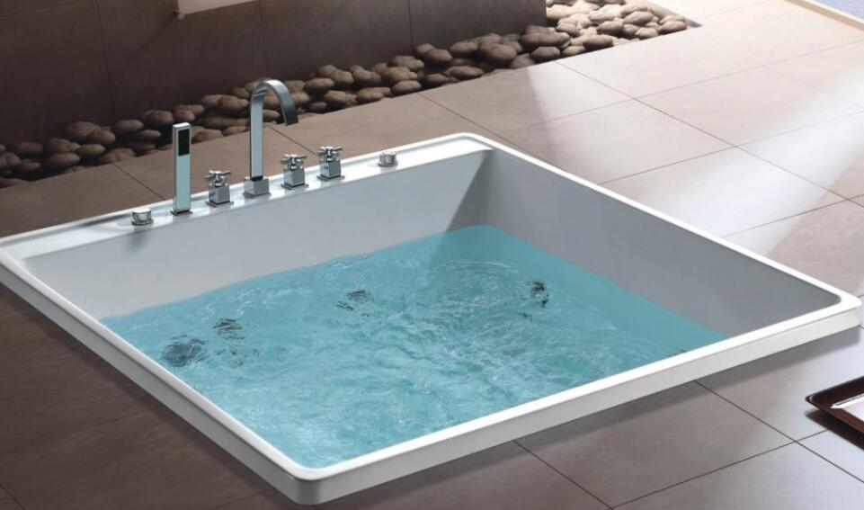 你知道亞克力浴缸要怎么保養？看完你就了解了！